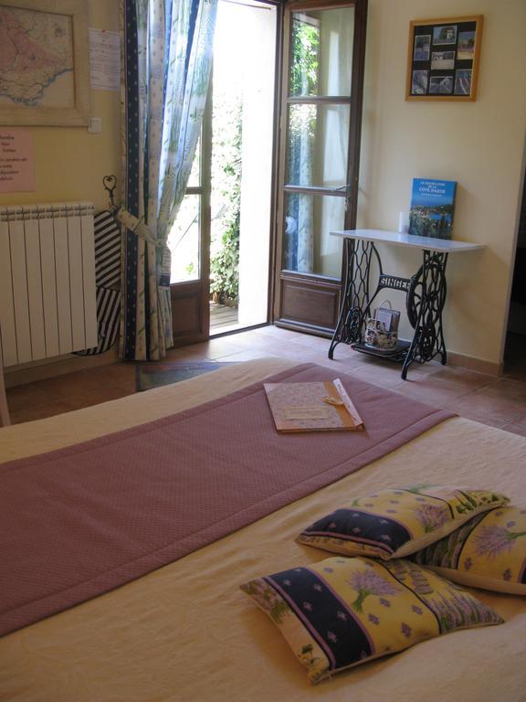 L'Oustaou B&B Piscine & Spa Besse-sur-Issole Habitación foto